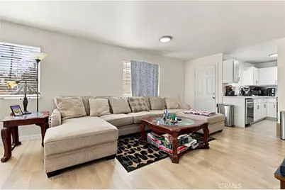 14839 Sylvan Street, Van Nuys, CA 91411 - Photo 3