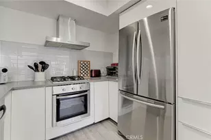 1037 N Vista, Los Angeles, CA 90046 - Photo 21