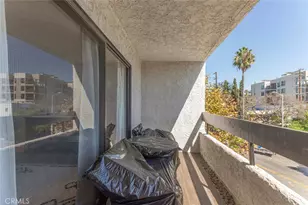 1037 N Vista, Los Angeles, CA 90046 - Photo 33