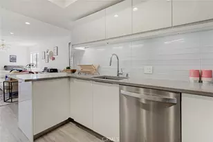 1037 N Vista, Los Angeles, CA 90046 - Photo 23