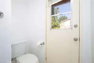 18119 Calvert St, Tarzana, CA 91335 - Photo 21