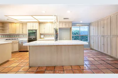 18119 Calvert Street, Tarzana, CA 91335 - Photo 9