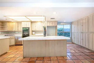 18119 Calvert St, Tarzana, CA 91335 - Photo 9