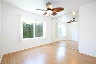 18119 Calvert St, Tarzana, CA 91335 - Photo 17