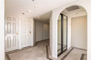 345 Pioneer Dr, Glendale, CA 91203 - Photo 11