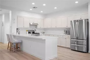 16739 Nicklaus Dr, Sylmar, CA 91342 - Photo 13