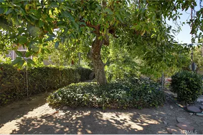 1914 Lyans Drive, La Canada Flintridge, CA 91011 - Photo 33