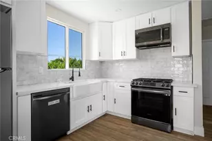 8881 Morehart Ave, Los Angeles, CA 91352 - Photo 9