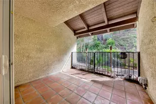 9745 Via Roma, Burbank, CA 91504 - Photo 19
