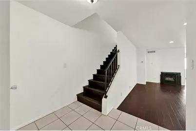 9745 Via Roma, Burbank, CA 91504 - Photo 9