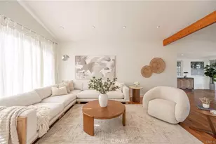 19281 Berclair Ln, Tarzana, CA 91356 - Photo 7