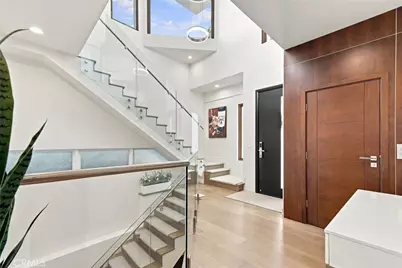 721 1st Place, Hermosa Beach, CA 90254 - Photo 5