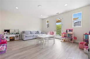 15660 Walt Ct, Canyon Country, CA 91387 - Photo 23
