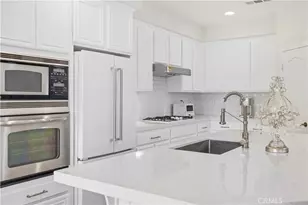15660 Walt Ct, Canyon Country, CA 91387 - Photo 17