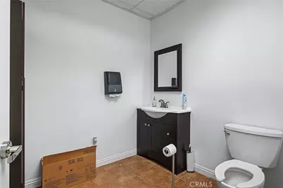 6045 Vineland Avenue, North Hollywood, CA 91606 - Photo 9
