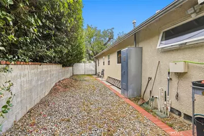 8001 Ellenbogen, Sunland, CA 91040 - Photo 41