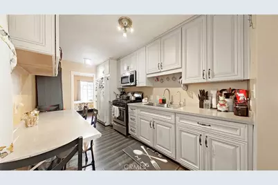 5633 Denny, North Hollywood, CA 91601 - Photo 23