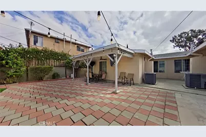 5633 Denny, North Hollywood, CA 91601 - Photo 11