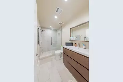 9720 Hayvenhurst, North Hills, CA 91343 - Photo 21