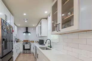 9720 Hayvenhurst, North Hills, CA 91343 - Photo 15
