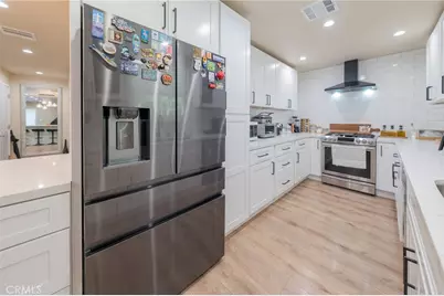 9720 Hayvenhurst, North Hills, CA 91343 - Photo 17