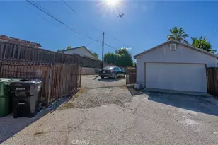 9720 Hayvenhurst, North Hills, CA 91343 - Photo 9