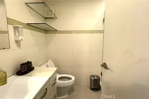 957 S Gramercy, Los Angeles, CA 90019 - Photo 21