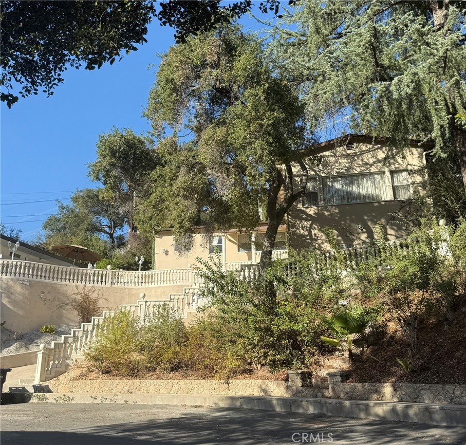 3100 Charing Cross Rd in Chevy Chase Canyon