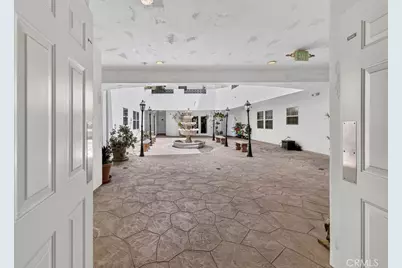 12407 Moorpark Street #104, Studio City, CA 91604 - Photo 37
