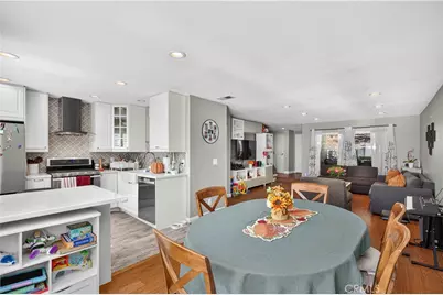 9759 Via Roma, Burbank, CA 91504 - Photo 13