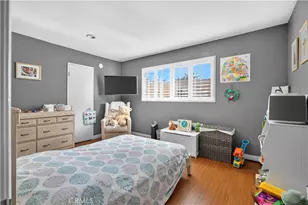 9759 Via Roma, Burbank, CA 91504 - Photo 19