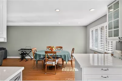 9759 Via Roma, Burbank, CA 91504 - Photo 11