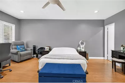 9759 Via Roma, Burbank, CA 91504 - Photo 23