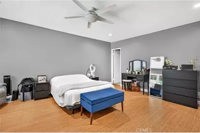 9759 Via Roma, Burbank, CA 91504 - Photo 25