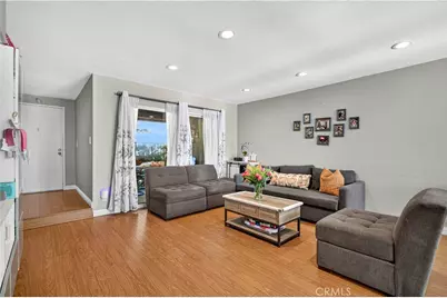9759 Via Roma, Burbank, CA 91504 - Photo 9