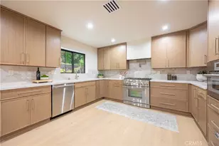 21801 Providencia, Woodland Hills, CA 91364 - Photo 11