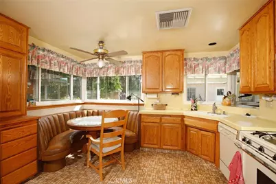 10800 Art, Shadow Hills, CA 91040 - Photo 13