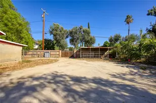 10800 Art, Shadow Hills, CA 91040 - Photo 33