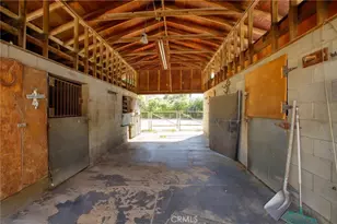 10800 Art, Shadow Hills, CA 91040 - Photo 35