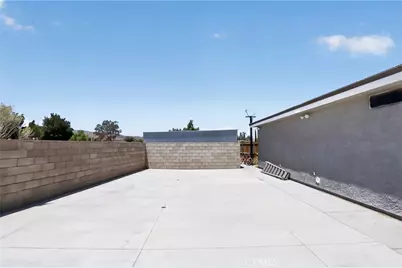11152 E Avenue V12, Littlerock, CA 93543 - Photo 17