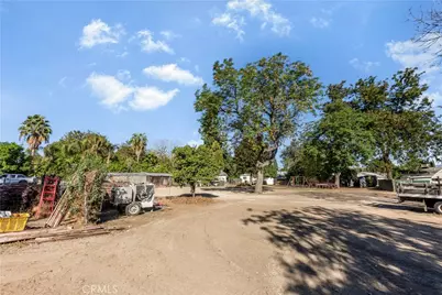 18218 Strathern, Reseda, CA 91335 - Photo 11