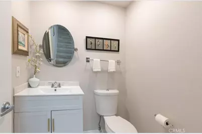 18340 Collins #D, Tarzana, CA 91356 - Photo 17