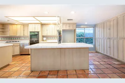 18119 Calvert Street, Tarzana, CA 91335 - Photo 9