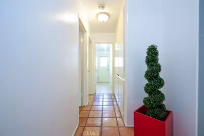 18119 Calvert Street, Tarzana, CA 91335 - Photo 5