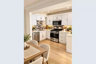 5325 Newcastle Avenue #101, Encino, CA 91316 - Photo 3