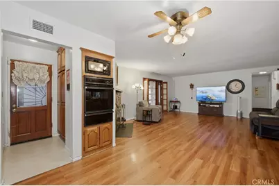 10406 Gerald Avenue, Granada Hills, CA 91344 - Photo 15