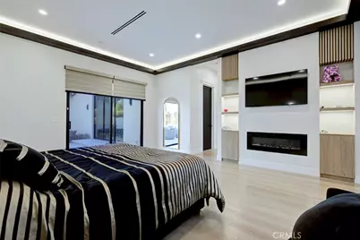 7714 Lasaine Avenue, Northridge, CA 91325 - Photo 15