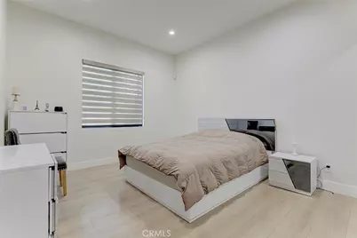 7714 Lasaine Avenue, Northridge, CA 91325 - Photo 17