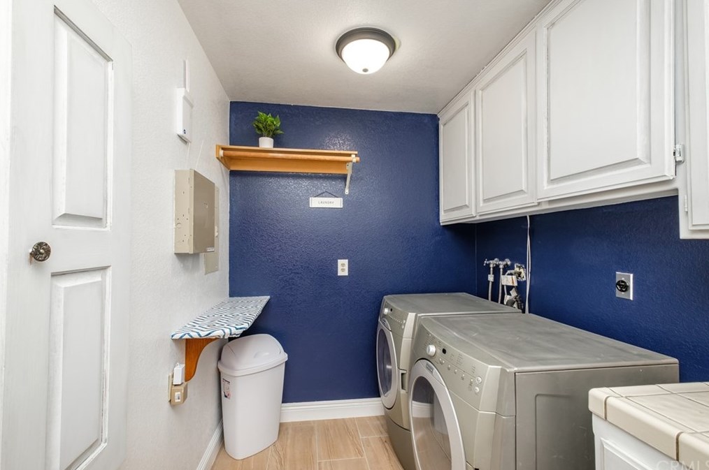 12958 Valley View Ct, Apple Valley CA  92308-6184 exterior