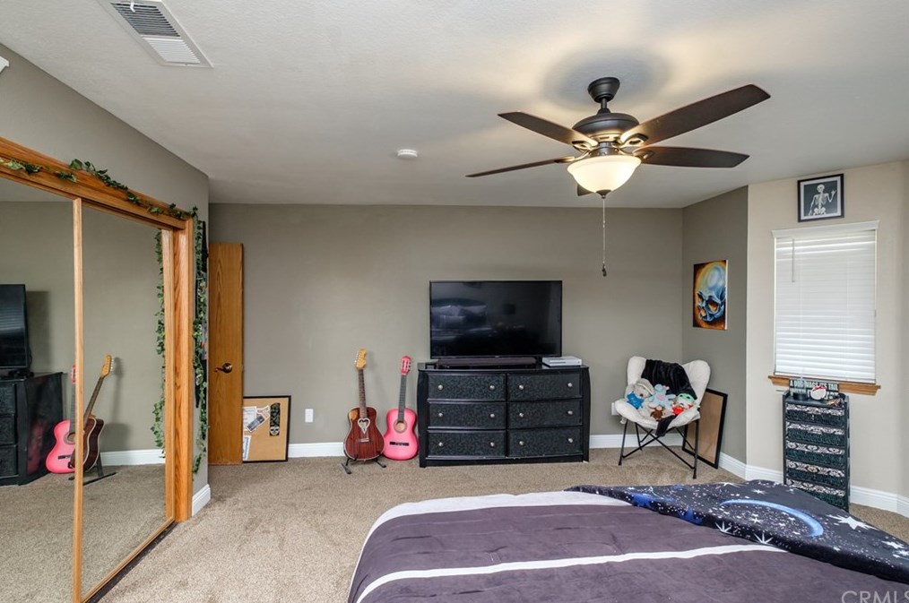 12958 Valley View Ct, Apple Valley CA  92308-6184 exterior